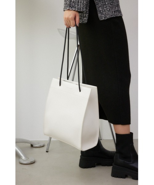 AZUL by moussy（アズールバイマウジー）の「ナローハンドルショッパーバッグ（ショルダーバッグ・レディース・アイボリー/ブラック/ブルー/シルバー・FREE）」の6枚目の写真