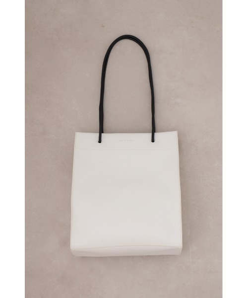 AZUL by moussy（アズールバイマウジー）の「ナローハンドルショッパーバッグ（ショルダーバッグ・レディース・アイボリー/ブラック/ブルー/シルバー・FREE）」の8枚目の写真