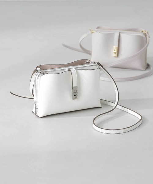 NATURAL BEAUTY BASIC（ナチュラルビューティーベーシック）の「◇【Oggi掲載】ライトウォレットショルダー（ショルダーバッグ・レディース・ホワイト/ブラック/イエロー/ブルー/グレイッシュベージュ・ﾌﾘ-）」の2枚目の写真