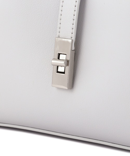 NATURAL BEAUTY BASIC（ナチュラルビューティーベーシック）の「◇【Oggi掲載】ライトウォレットショルダー（ショルダーバッグ・レディース・ホワイト/ブラック/イエロー/ブルー/グレイッシュベージュ・ﾌﾘ-）」の10枚目の写真