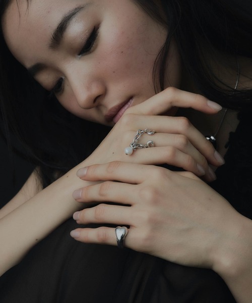 loni（ロニ）の「【金属アレルギー対応】Heart pinky ring/ハートピンキーリング（リング・レディース・シルバー/ゴールド・#5/#3）」の8枚目の写真