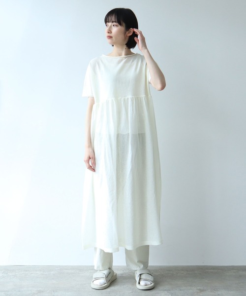 ★送税込★スタイルUP ユネ ペプラム H ワンピース 2色 yuni（ユニ ）の「ペプラムニットワンピース（ワンピース）」 - WEAR