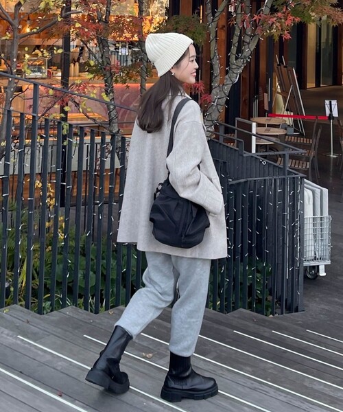 fredy emue（フレディエミュ）の「2ポケ2WAY巾着バッグ（ショルダーバッグ・レディース・オリーブ/ブラック/ベージュ・FREE）」の20枚目の写真