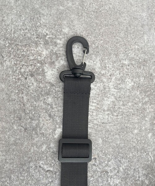 fredy emue（フレディエミュ）の「2ポケ2WAY巾着バッグ（ショルダーバッグ・レディース・オリーブ/ブラック/ベージュ・FREE）」の16枚目の写真