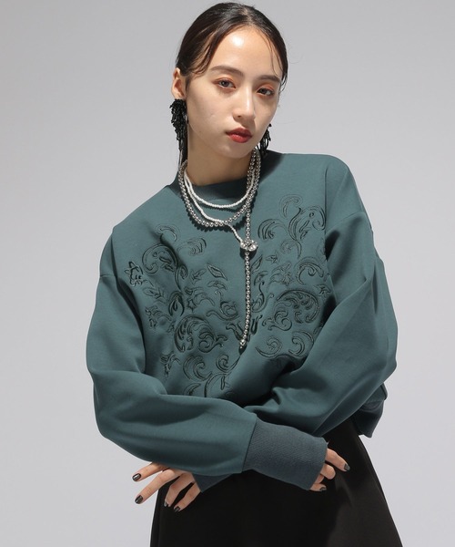 HARE（ハレ）の「シシュウデザインスウェット(HARE)（スウェット・レディース・ブラック/グリーン・FREE）」の5枚目の写真