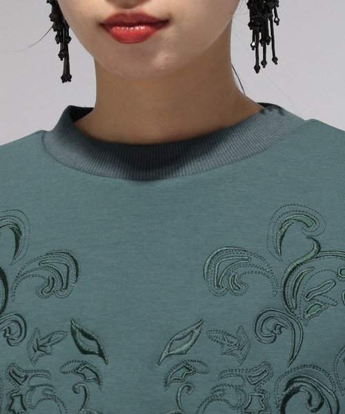 HARE（ハレ）の「シシュウデザインスウェット(HARE)（スウェット・レディース・ブラック/グリーン・FREE）」の8枚目の写真