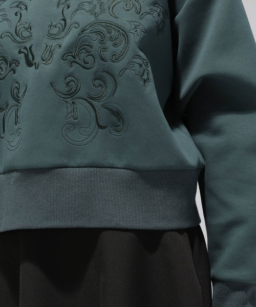 HARE（ハレ）の「シシュウデザインスウェット(HARE)（スウェット・レディース・ブラック/グリーン・FREE）」の4枚目の写真