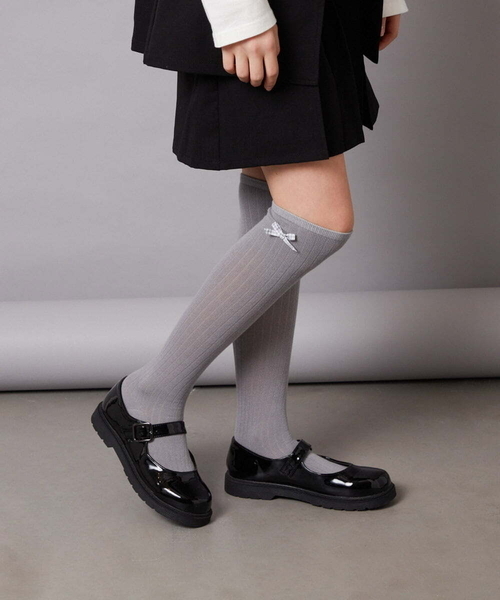 a.v.v（アーヴェヴェ）の「[KIDS]リボンニーハイソックス（ソックス/靴下・キッズ・ブラック/グレー・23/20）」の20枚目の写真