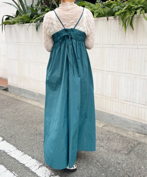 Meli rich（メリーリッチ）の「レースアップナイロンフレアキャミワンピース（ワンピース・レディース・グリーン/アイボリー・MEDIUM）」の22枚目の写真