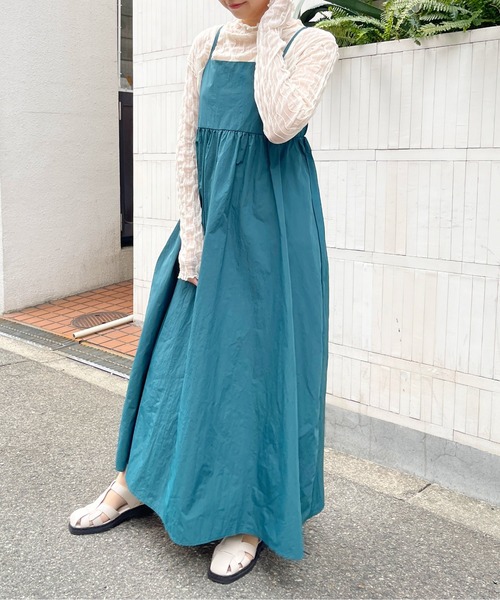 Meli rich（メリーリッチ）の「レースアップナイロンフレアキャミワンピース（ワンピース・レディース・グリーン/アイボリー・MEDIUM）」の16枚目の写真