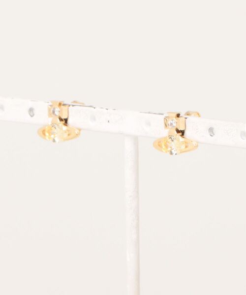 Vivienne Westwood(ヴィヴィアンウエストウッド)の「ALLIE EARRINGS(ピアス(両耳用)・レディース・ゴールド系その他2/シルバー系その他/ゴールド系その他/ブラック・FREE)」の3枚目の写真