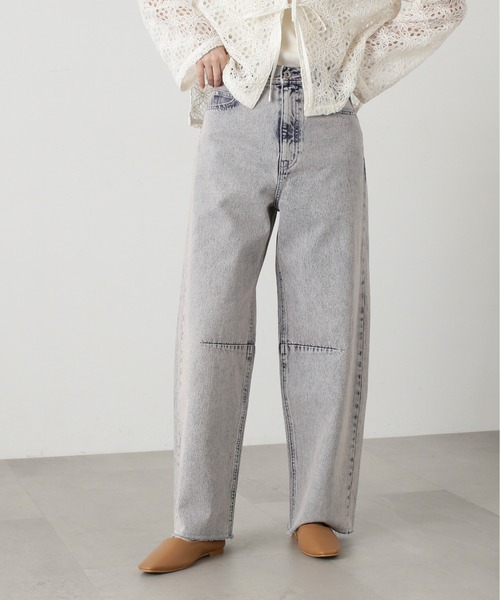 N.（N. Natural Beauty Basic）（エヌエヌナチュラルビューティーベーシック）の「◆【S Size Line】カーブデニムパンツ（デニムパンツ・レディース・ブルー/ブラック・SMALL/MEDIUM）」の2枚目の写真