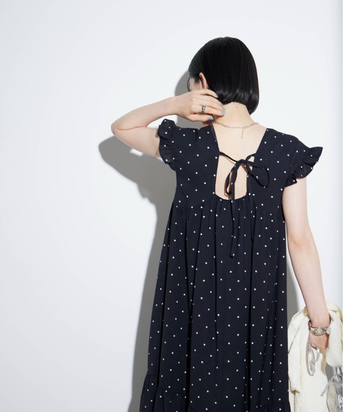 Shelly island(シェリーアイランド)の「バックリボンドットロングワンピース(ワンピース・レディース・ブラック/ホワイト・M)」の18枚目の写真