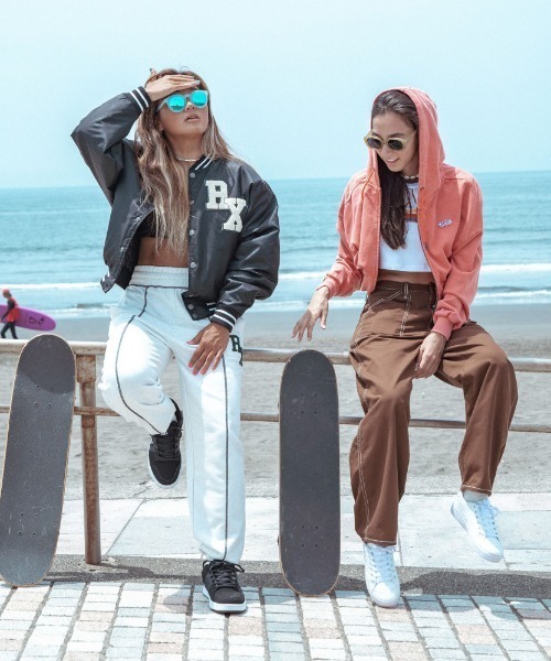 ROXY（ロキシー）の「SQUEEZE THE　DAY　ZI/ロキシージップアップパーカー（パーカー・レディース・ブラック/グレー/レッド・MEDIUM/LARGE/SMALL）」の10枚目の写真