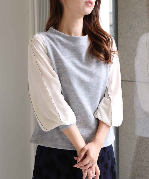 Jines(ジネス)の「袖刺繍異素材ハイネックプルオーバー(Tシャツ/カットソー・レディース・オフホワイト/グレー/ブラック/ベージュ・38)」の4枚目の写真