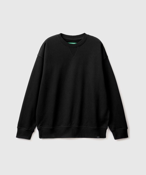 BENETTON (UNITED COLORS OF BENETTON)(ベネトンユナイテッドカラーズオブベネトン)の「クルーネックブランドロゴタグスウェット・トレーナー(スウェット・メンズ・ブラック・LARGE/SMALL/MEDIUM)」の3枚目の写真