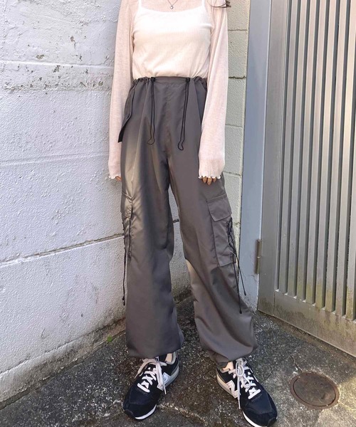 NANEA(ナネア)の「ドローコードワイドカーゴパンツ(カーゴパンツ・レディース・ベージュ/グレー・SMALL/MEDIUM)」の7枚目の写真