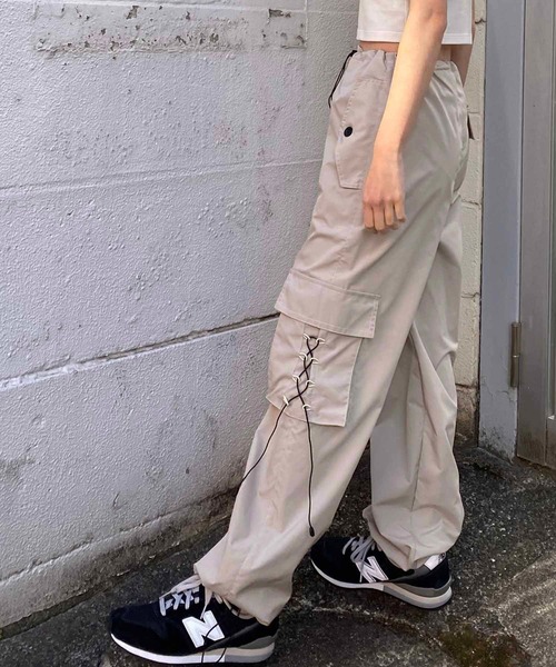 NANEA(ナネア)の「ドローコードワイドカーゴパンツ(カーゴパンツ・レディース・ベージュ/グレー・SMALL/MEDIUM)」の10枚目の写真