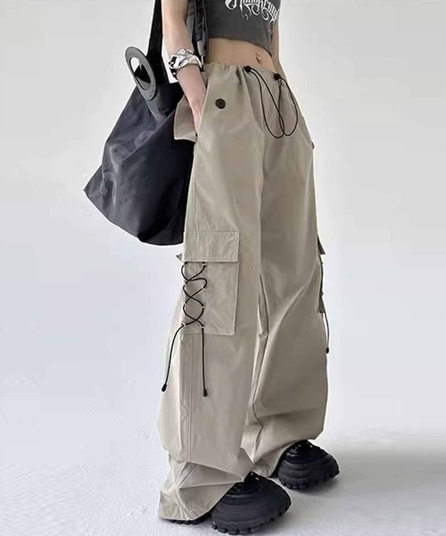 NANEA(ナネア)の「ドローコードワイドカーゴパンツ(カーゴパンツ・レディース・ベージュ/グレー・SMALL/MEDIUM)」の9枚目の写真