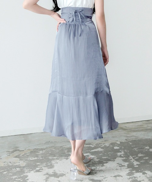 Julia Boutique(ジュリアブティック)の「シャイニーオーガンジーマーメイドスカート/24083(スカート・レディース・ブラック/グレー/ブルー・ONE)」の3枚目の写真