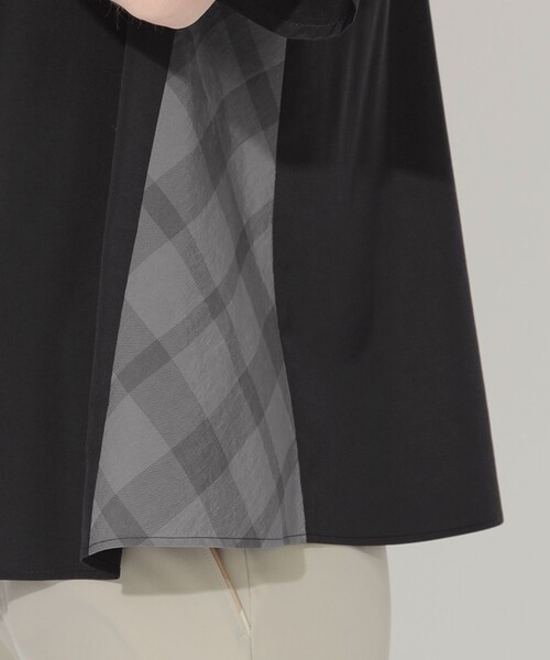 CB CRESTBRIDGE（シービークレストブリッジ）の「サイド切替ハーフスリーブシャツ（シャツ/ブラウス・レディース・ホワイト系その他/ブルー系その他3/ブラック・M/S）」の12枚目の写真