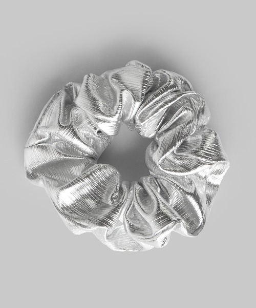 minia（ミニア）の「サティーナメタのシュシュ（シュシュ・レディース・ブラック/シルバー・FREE）」の3枚目の写真