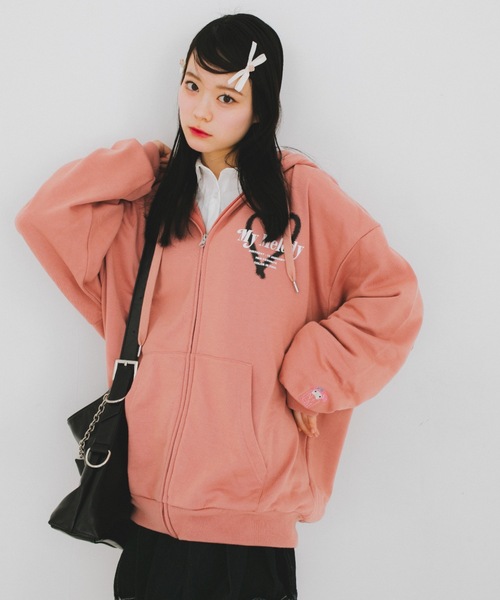 NEE　パーカー☆美品☆ nemne store × My Melody & Kuromiコラボアイテム】ハートモチーフ裏毛