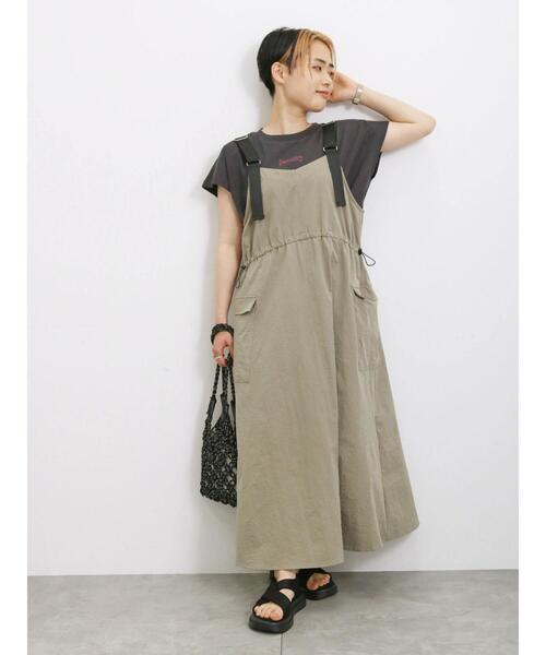 Samansa Mos2 blue（サマンサモスモスブルー）の「ウエストドロストジャンパースカート（ワンピース・レディース・カーキ/チャコールグレー/ブラック・F）」の16枚目の写真