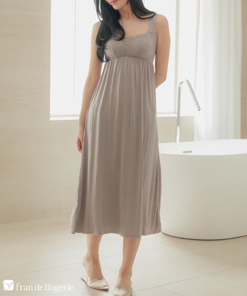 fran de lingerie（フランデランジェリー）の「ナイトブラ付きルーム＆ラウンジウェアナイトブラ付きワンピース 「ルナイト ワンピース」 ワンピース（ルームウェア/パジャマ・レディース・セージグリーン/ピンク系その他/シルバーグレー/ブラック/ラベンダー/ネイビー・M/L）」の3枚目の写真