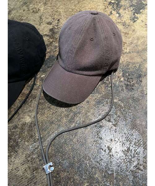 EMODA(エモダ)の「ボックスEツイルキャップ(キャップ・レディース・ブラック/グレー・FREE)」の2枚目の写真