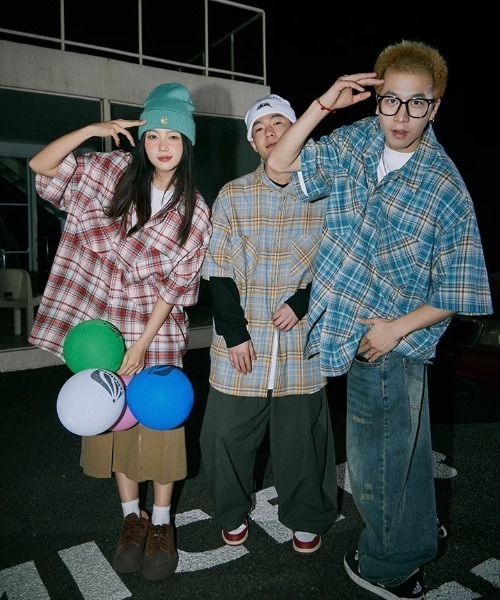 MGV（エムジーヴィー）の「Street Check Short-Sleeve Shirt（シャツ/ブラウス・メンズ・レッド/イエロー/ブルー・MEDIUM/LARGE/X-LARGE）」の7枚目の写真