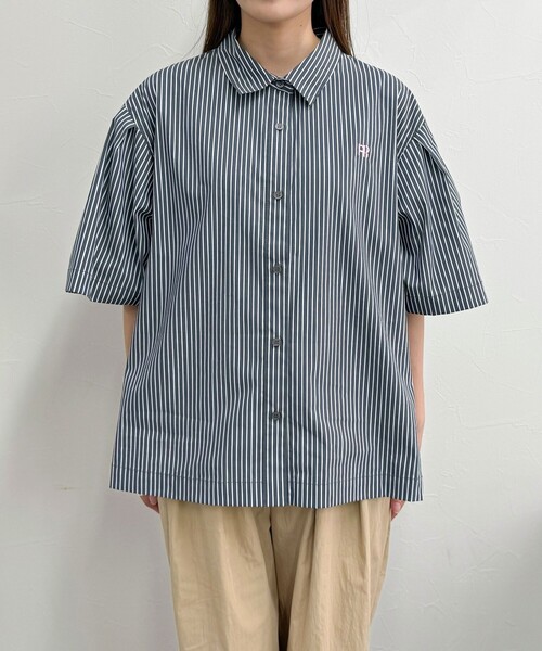 fredy emue（フレディエミュ）の「【インフルエンサー別注カラーあり】FR刺繍ハーフスリーブタックシャツ（シャツ/ブラウス・レディース・ベージュ/オフホワイト/ブルー系その他/ブルー系その他3/ブルー系その他2・38）」の10枚目の写真