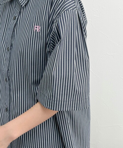 fredy emue（フレディエミュ）の「【インフルエンサー別注カラーあり】FR刺繍ハーフスリーブタックシャツ（シャツ/ブラウス・レディース・ベージュ/オフホワイト/ブルー系その他/ブルー系その他3/ブルー系その他2・38）」の14枚目の写真