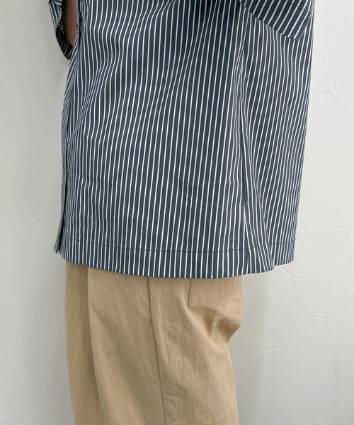 fredy emue（フレディエミュ）の「【インフルエンサー別注カラーあり】FR刺繍ハーフスリーブタックシャツ（シャツ/ブラウス・レディース・ベージュ/オフホワイト/ブルー系その他/ブルー系その他3/ブルー系その他2・38）」の16枚目の写真