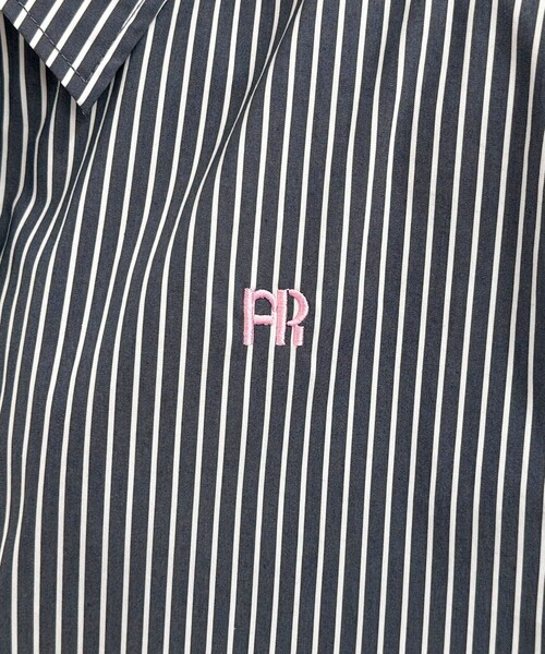 fredy emue（フレディエミュ）の「【インフルエンサー別注カラーあり】FR刺繍ハーフスリーブタックシャツ（シャツ/ブラウス・レディース・ベージュ/オフホワイト/ブルー系その他/ブルー系その他3/ブルー系その他2・38）」の21枚目の写真