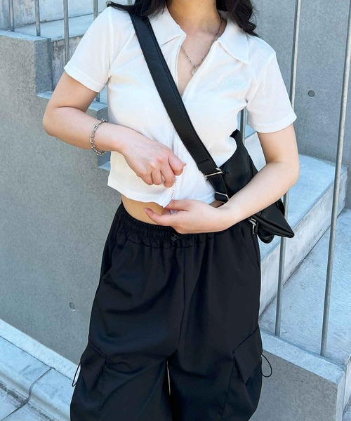 frunco(フランコ)の「襟付ジップリブTシャツ(Tシャツ/カットソー・レディース・グレー/ホワイト/ピンク・MEDIUM)」の13枚目の写真