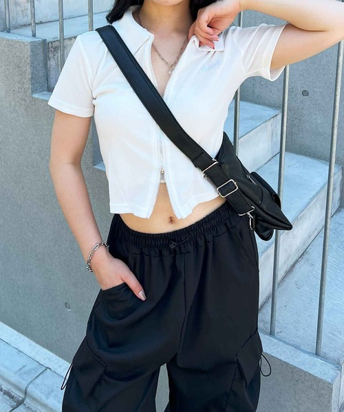 frunco(フランコ)の「襟付ジップリブTシャツ(Tシャツ/カットソー・レディース・グレー/ホワイト/ピンク・MEDIUM)」の14枚目の写真