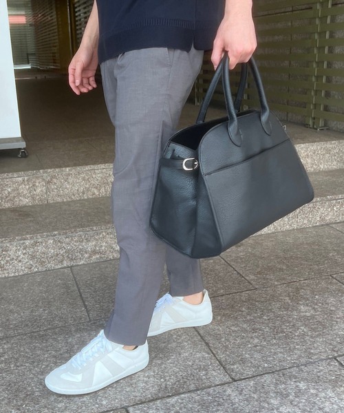 KOBE LETTUCE（コウベレタス）の「ショルダーベルト付きA4バッグ（ボストンバッグ・レディース・グレイッシュベージュ/ブラック/ダークブラウン/ブラウン系/ブラック系/キャメル・F）」の20枚目の写真