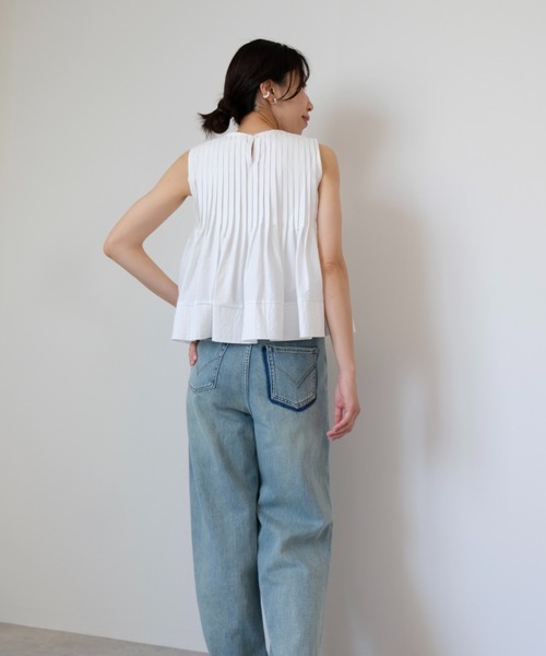 DOLLUPOOPS（ドールアップウップス）の「【ZOZO限定商品】ピンタックフレアノースリーブ（シャツ/ブラウス・レディース・ブラック/ホワイト・38）」の11枚目の写真