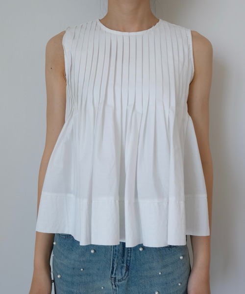 DOLLUPOOPS（ドールアップウップス）の「【ZOZO限定商品】ピンタックフレアノースリーブ（シャツ/ブラウス・レディース・ブラック/ホワイト・38）」の13枚目の写真