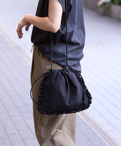 IENA(イエナ)の「ALLA HOLLON/オラホロン ナイロンフリルバッグ A3043PBG025(ハンドバッグ・レディース・ブラック・FREE)」の20枚目の写真