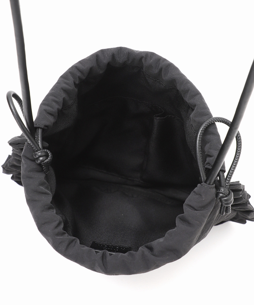 IENA(イエナ)の「ALLA HOLLON/オラホロン ナイロンフリルバッグ A3043PBG025(ハンドバッグ・レディース・ブラック・FREE)」の9枚目の写真