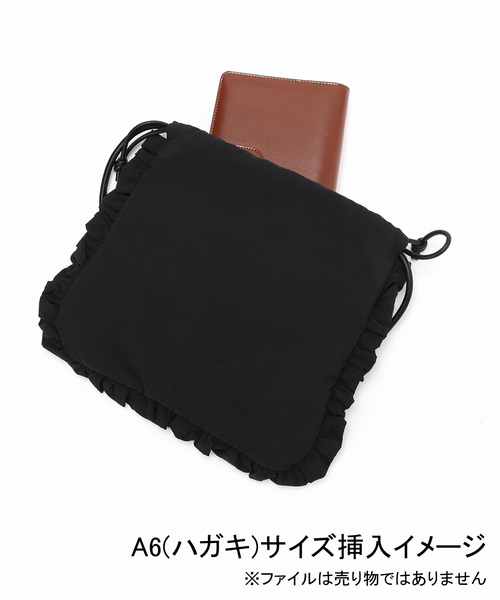 IENA(イエナ)の「ALLA HOLLON/オラホロン ナイロンフリルバッグ A3043PBG025(ハンドバッグ・レディース・ブラック・FREE)」の4枚目の写真