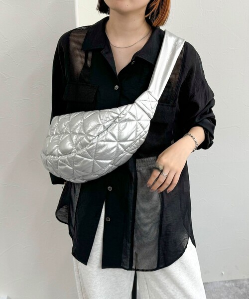 fredy emue（フレディエミュ）の「キルトハーフムーンショルダーバック（ショルダーバッグ・レディース・ブラック/シルバー・FREE）」の3枚目の写真