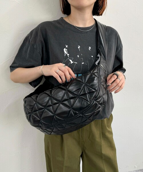 fredy emue（フレディエミュ）の「キルトハーフムーンショルダーバック（ショルダーバッグ・レディース・ブラック/シルバー・FREE）」の10枚目の写真