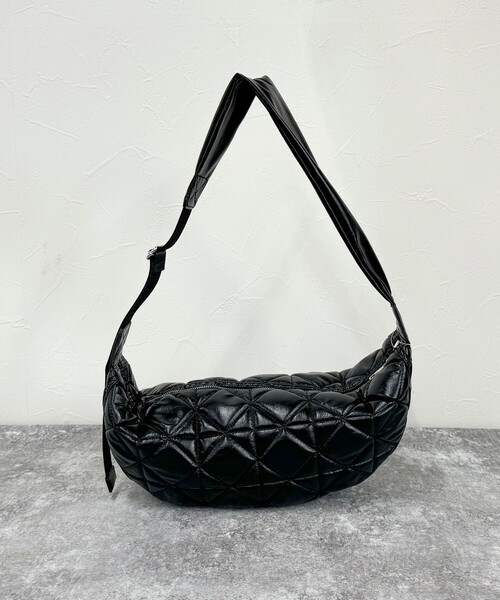 fredy emue（フレディエミュ）の「キルトハーフムーンショルダーバック（ショルダーバッグ・レディース・ブラック/シルバー・FREE）」の14枚目の写真
