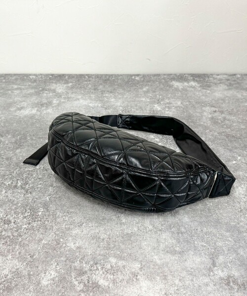 fredy emue（フレディエミュ）の「キルトハーフムーンショルダーバック（ショルダーバッグ・レディース・ブラック/シルバー・FREE）」の15枚目の写真