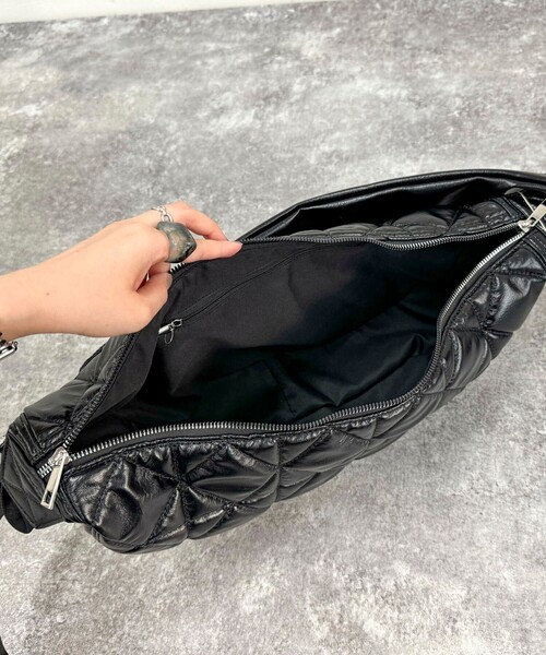 fredy emue（フレディエミュ）の「キルトハーフムーンショルダーバック（ショルダーバッグ・レディース・ブラック/シルバー・FREE）」の19枚目の写真