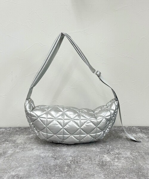 fredy emue（フレディエミュ）の「キルトハーフムーンショルダーバック（ショルダーバッグ・レディース・ブラック/シルバー・FREE）」の20枚目の写真