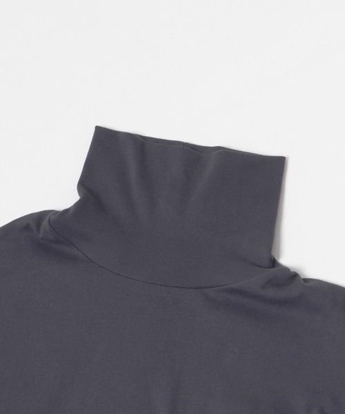 URBAN RESEARCH（アーバンリサーチ）の「久米繊維別注タートルネックLONG-SLEEVE T-SHIRTS（Tシャツ/カットソー・メンズ・ブラック/ホワイト/レッド/ブルー系その他・MEDIUM/LARGE）」の19枚目の写真